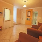 House Aparthotel 3*