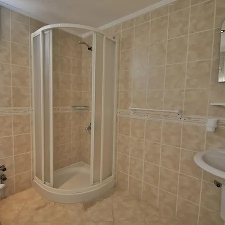 House 3*