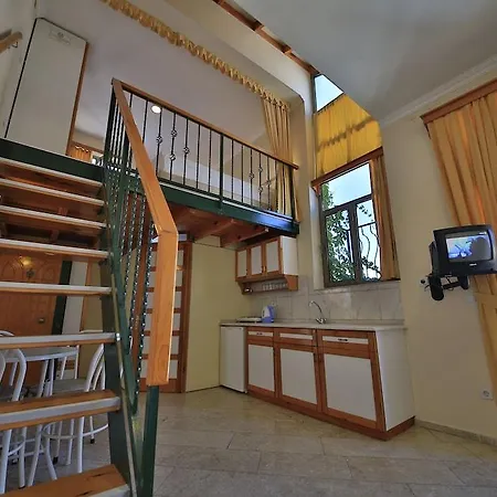 House Апарт-отель 3*