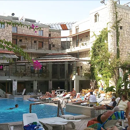 Hotel apartamentowy House 3*